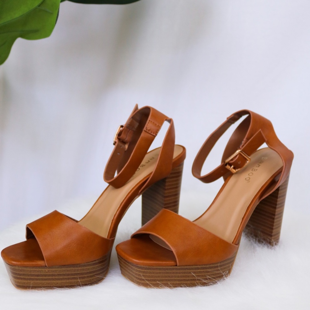 Many sizes available! Brown Sandals with wood block heel!
